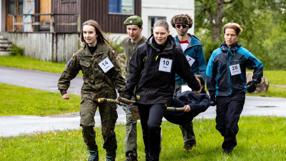 Lenkje til artikkel: Kompani Fossheim på Vassenden skule