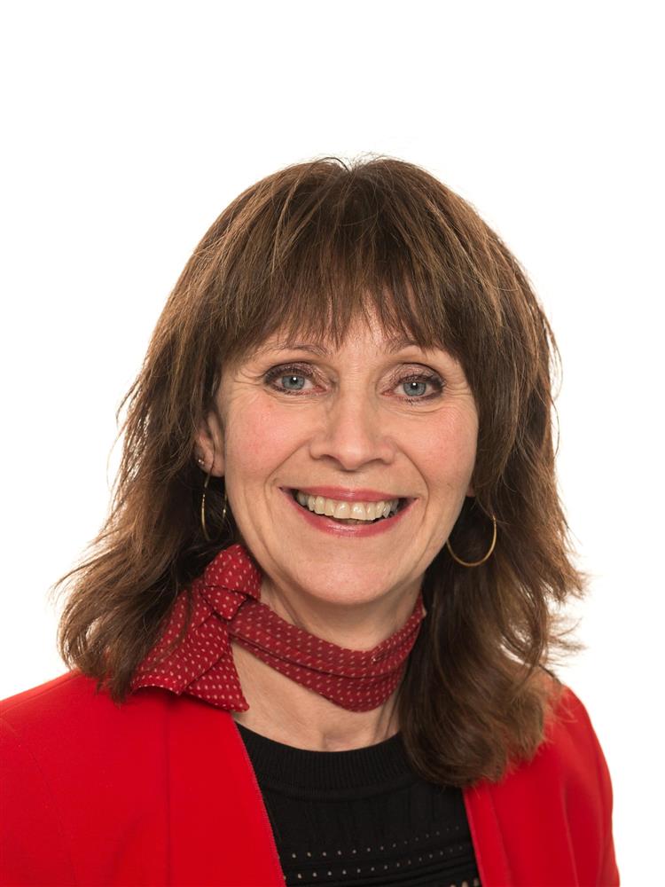 Jenny Følling, SP - Klikk for stort bilete